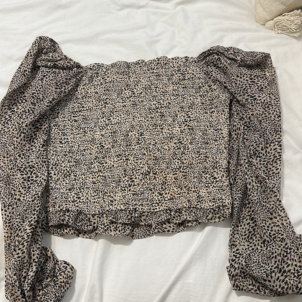 Top - Picture 2 of 2